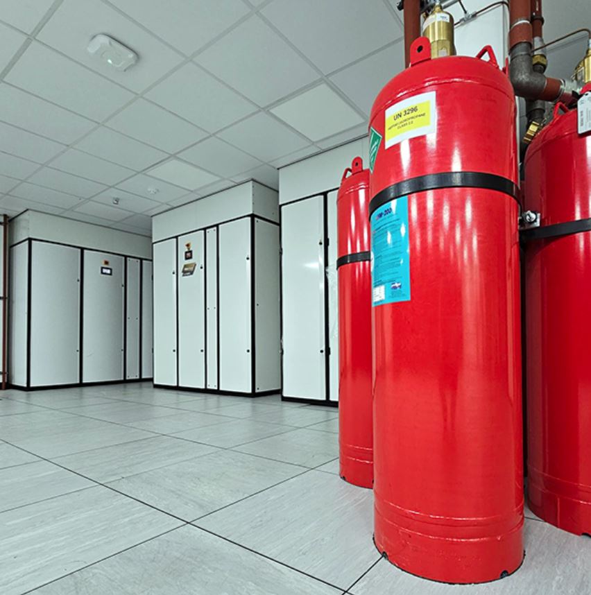 Cooling & FM200 systems in VeloxServ London datacentre